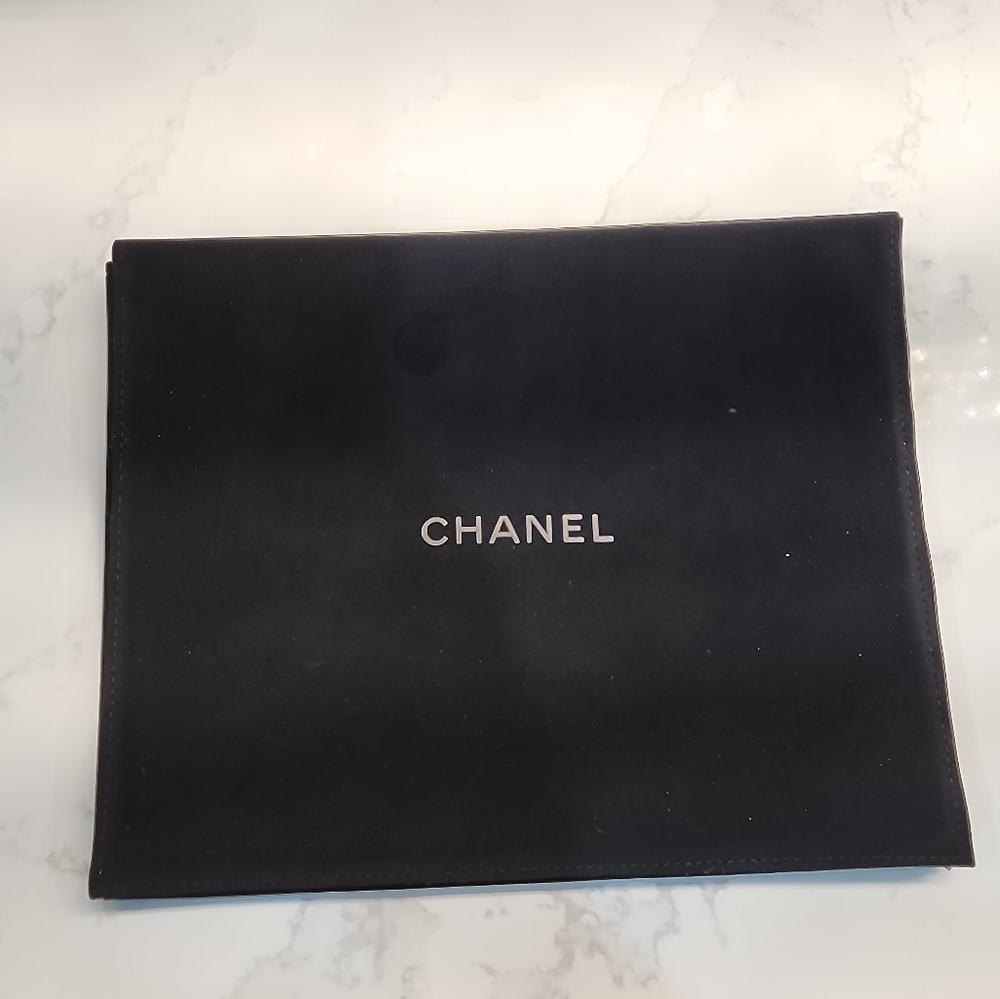 Chanel Necklace Travel bag/duster